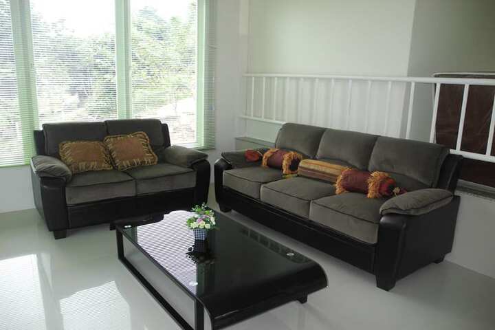 Room 8 of 17