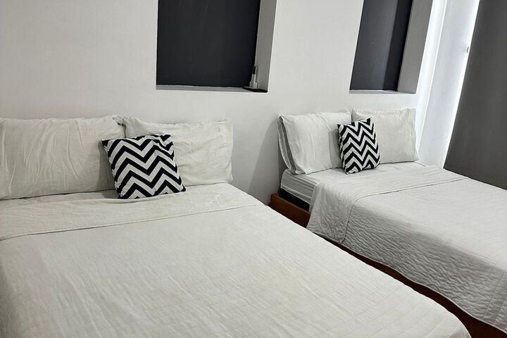 Room 11 of 11