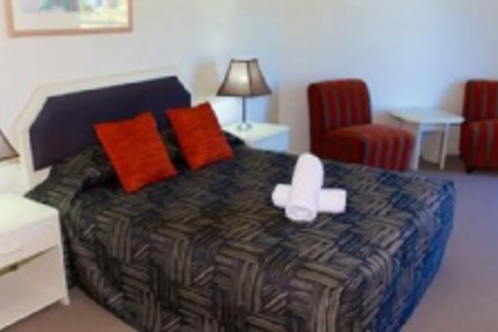 Room 104 of 190