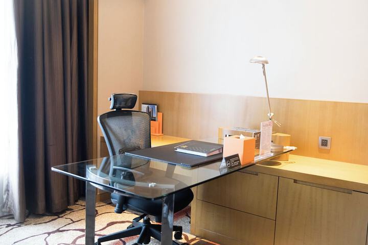 Room 32 of 57