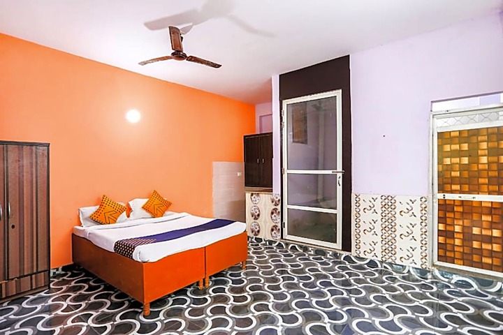 SPOT ON 75150 Hotel Urban Villa