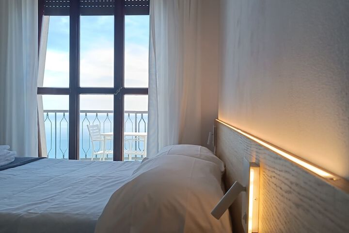 Room 13 of 44