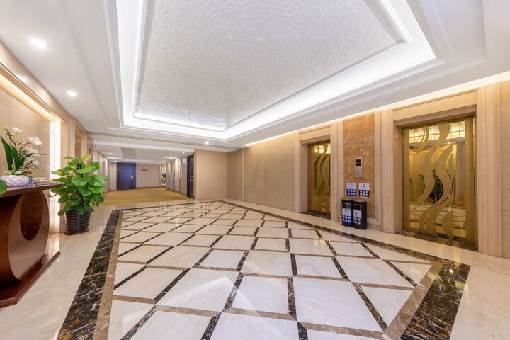 Elevator
