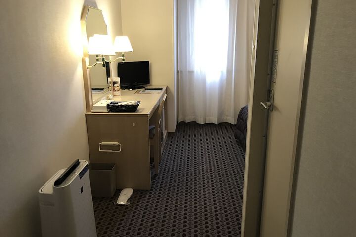 Room 7 of 50