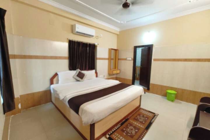 Room 6 of 22
