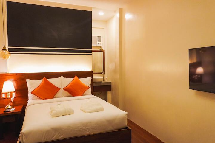 Room 7 of 62