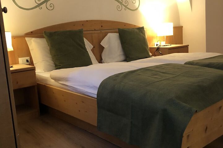 Room 6 of 21