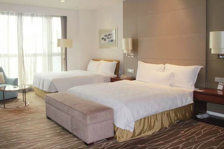 Room 21 of 66