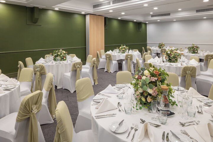 Ballroom/Hall 86 of 139