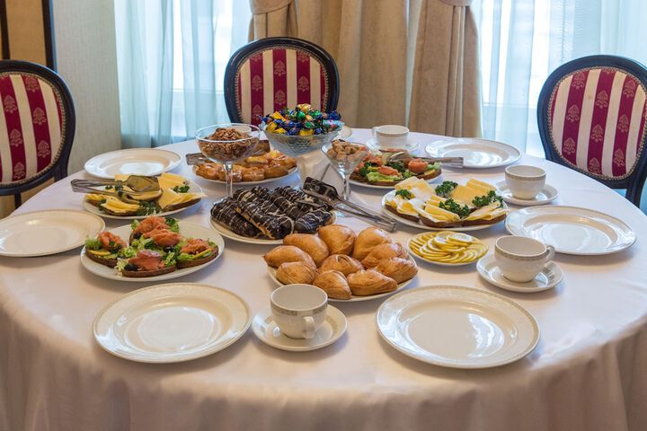Breakfast/Coffee Service 76 of 120