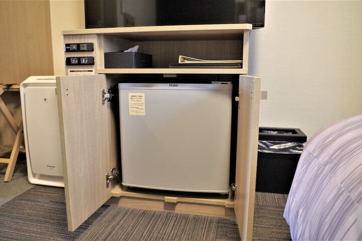 Room 14 of 27