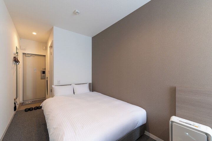 Room 7 of 15