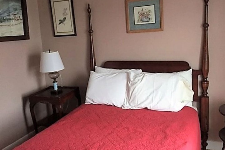 Room 11 of 23