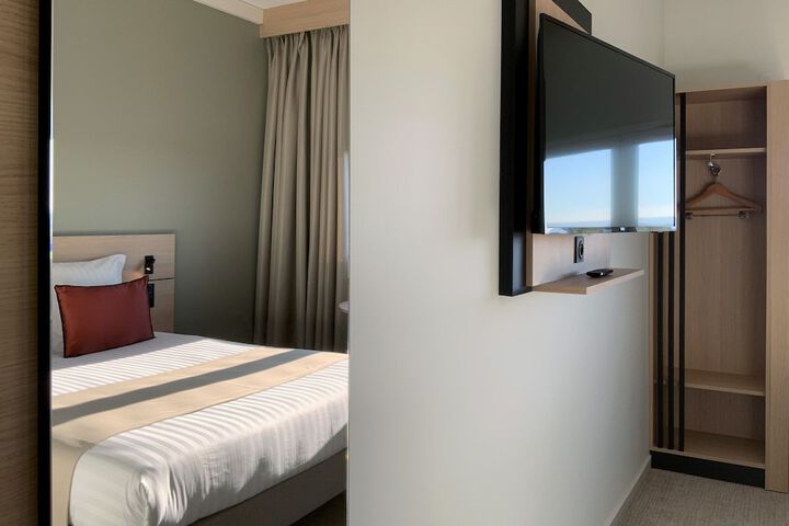 Room 14 of 56