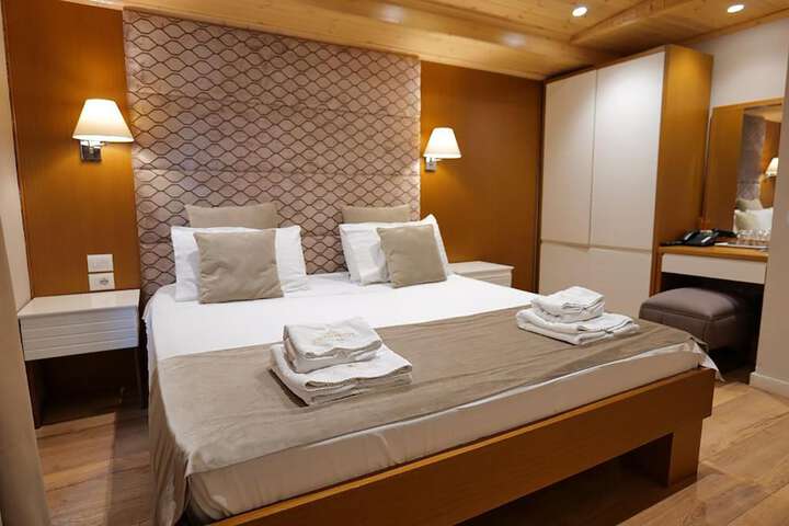 Room 4 of 45