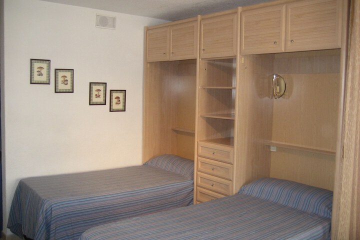 Room 2 of 12