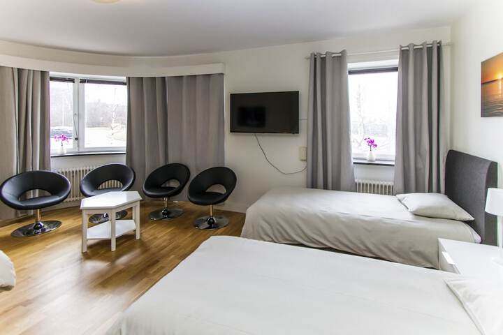 Room 4 of 38