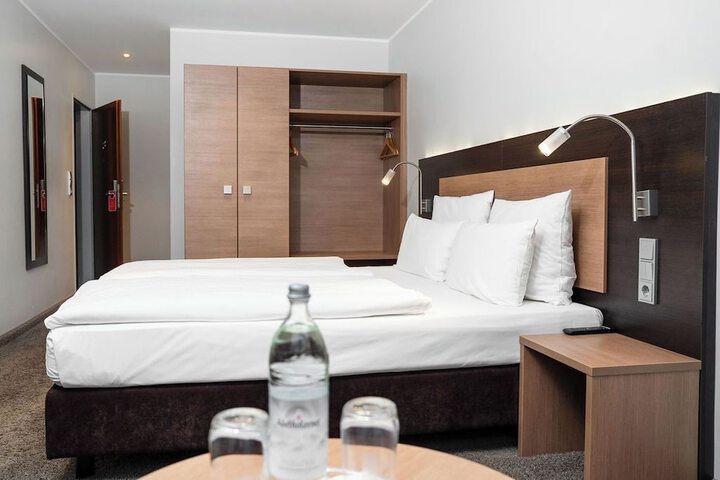 Room 37 of 70