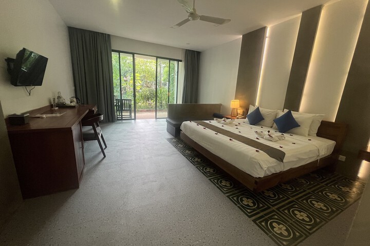 Room 37 of 105