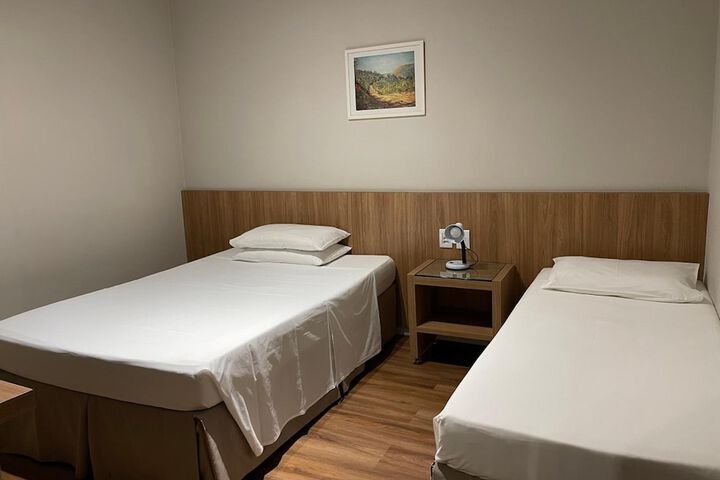 Room 9 of 38
