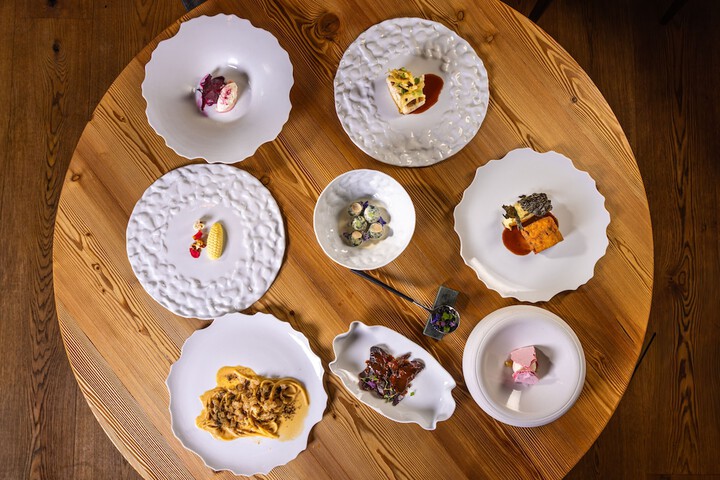 Dining 121 of 150
