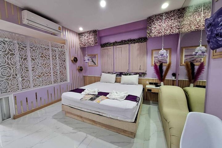 Room 8 of 23