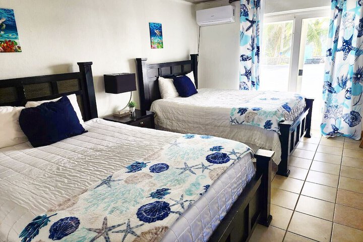 Room 2 of 31