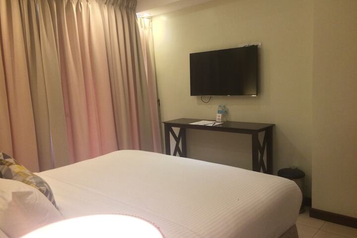 Room 13 of 43