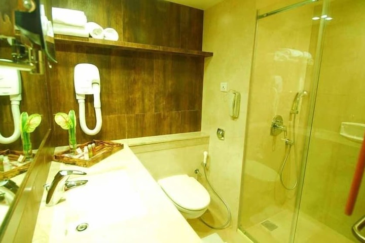 Clean Restrooms
