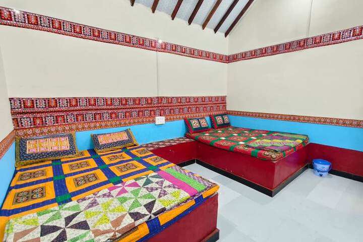 Room 16 of 35