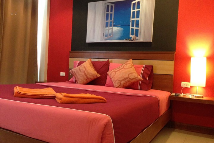 Room 10 of 29