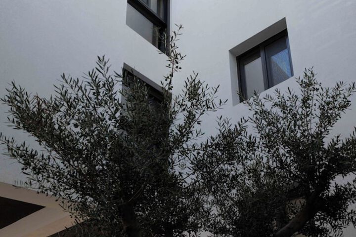 Hotel 63 of 74