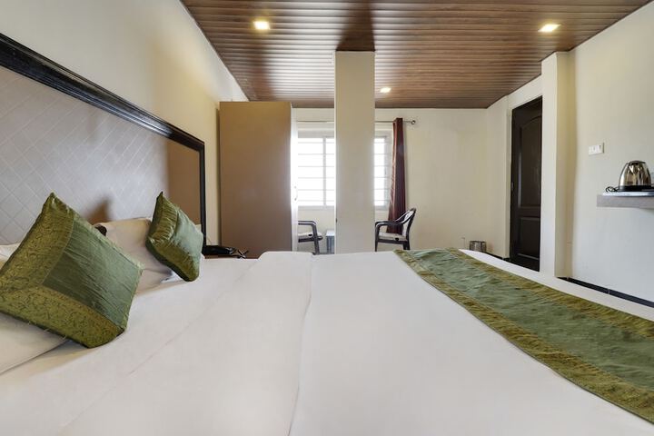 Room 17 of 36
