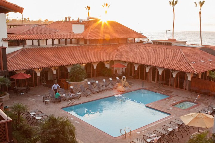 Pool 102 of 426