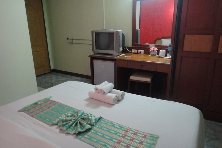 Room 37 of 66