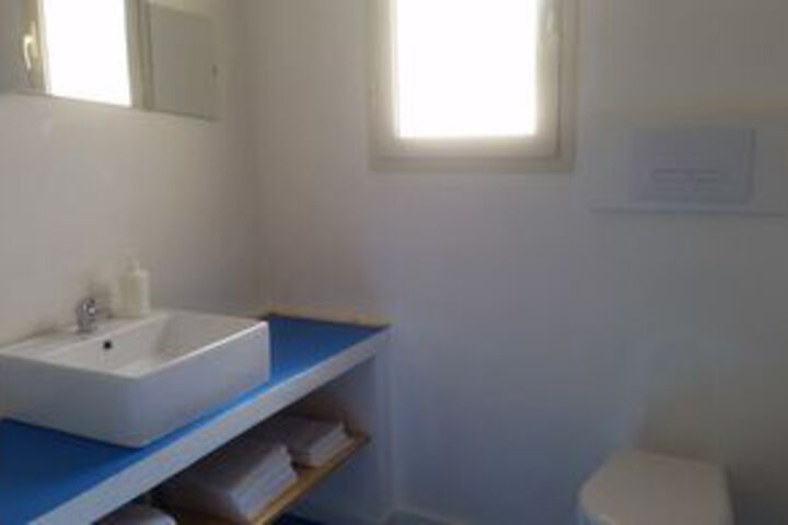 Room 6 of 33