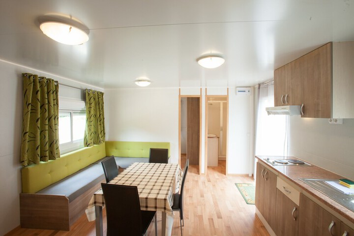 Room 9 of 41