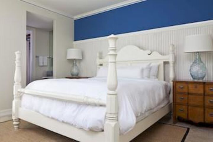 Room 56 of 214