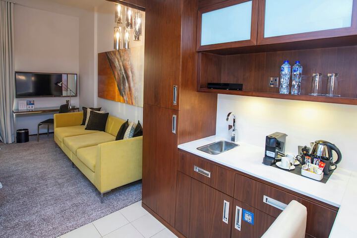 Room 35 of 114