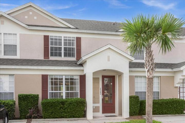 3 Bedrooms - 3 Bathrooms- Windsor Palms 2340 Sp