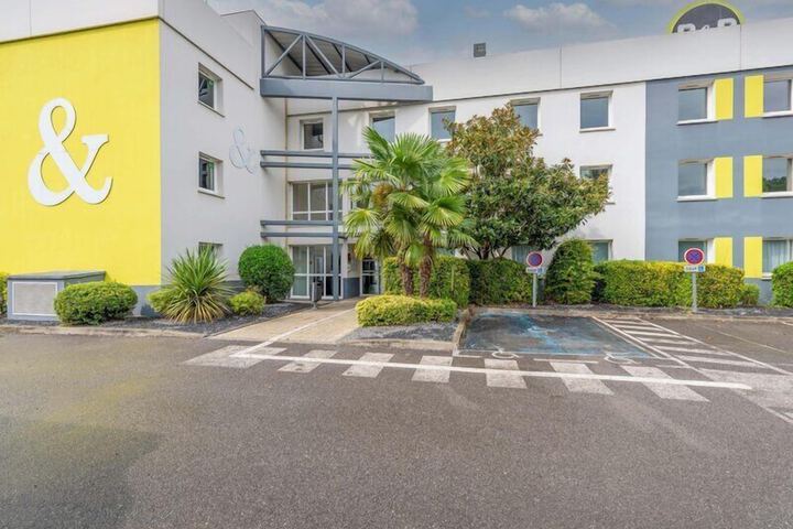 Hotel 73 of 73