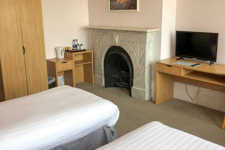 Room 21 of 57