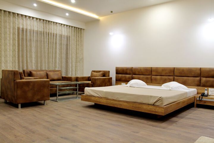 Room 14 of 31