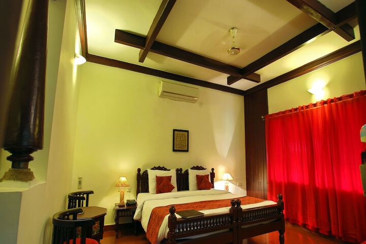 Room 10 of 72