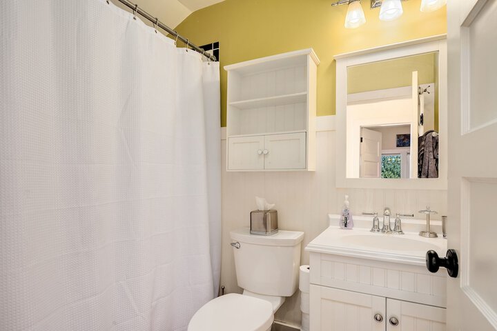 Room 24 of 40