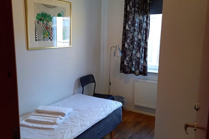 Room 17 of 81