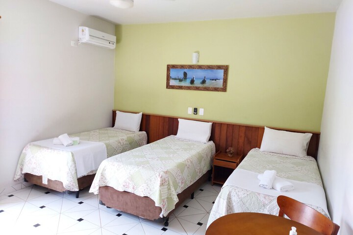 Room 13 of 79