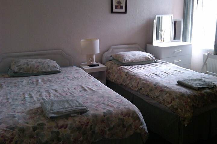 Room 3 of 13