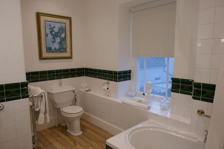 Room 45 of 79