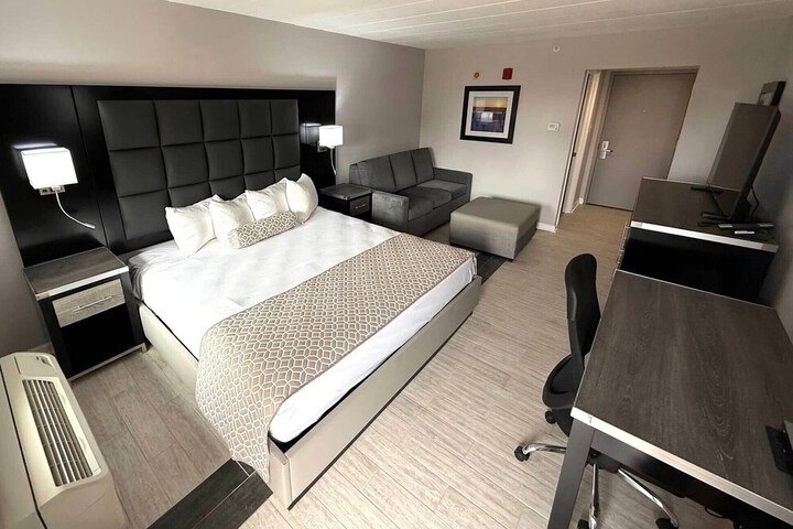 Room 9 of 31